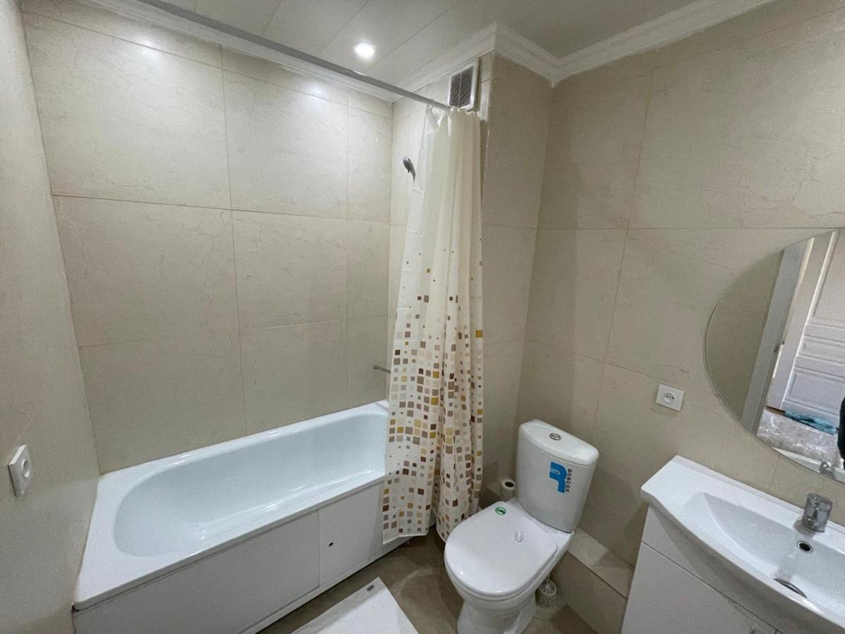 Apartment In Almaty Ngoại thất bức ảnh