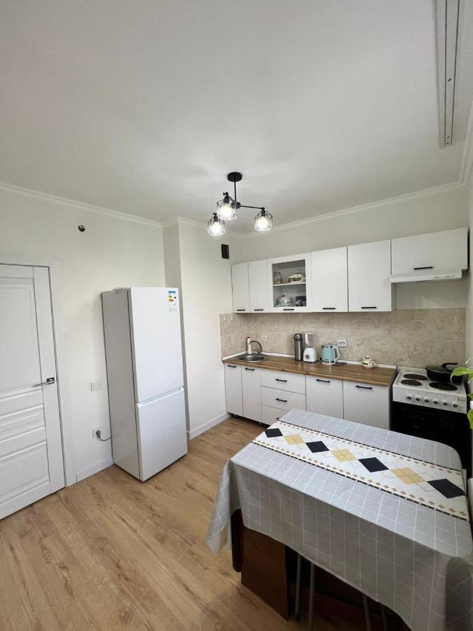 Apartment In Almaty Ngoại thất bức ảnh