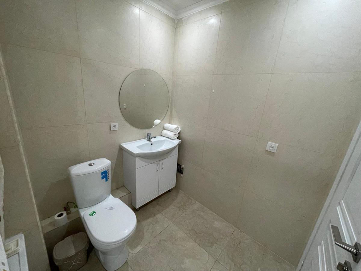 Apartment In Almaty Ngoại thất bức ảnh